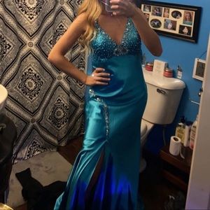 blue prom/formal dress